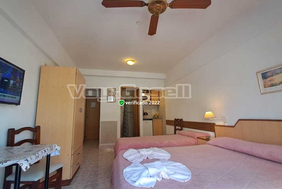 Alquilo Apart Hotel Cote Dor Express en Villa Gesell zona  a 100 Mts de la Playa