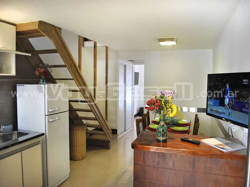 Alquilo Departamentos Dos Mares en Villa Gesell zona  a 100 Mts de la Playa 