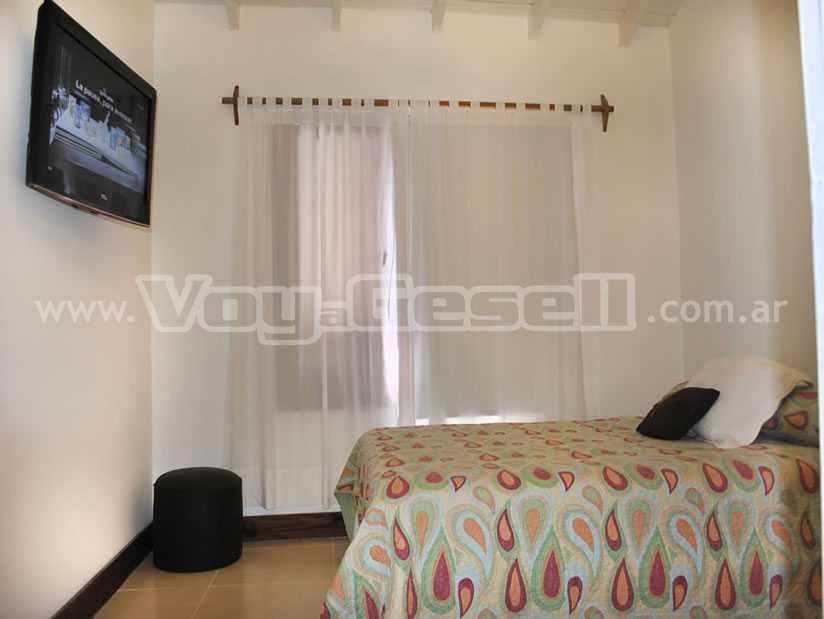 Alquilo Departamentos Dos Mares en Villa Gesell zona  a 100 Mts de la Playa 