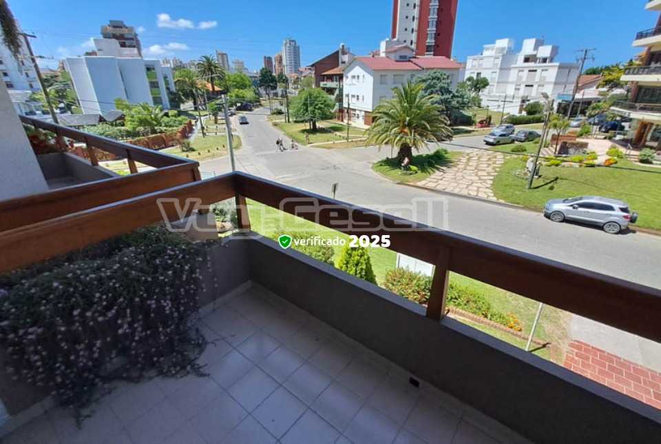 Alquilo Departamentos Edificio Eros en Villa Gesell zona  a 100 Mts de la Playa