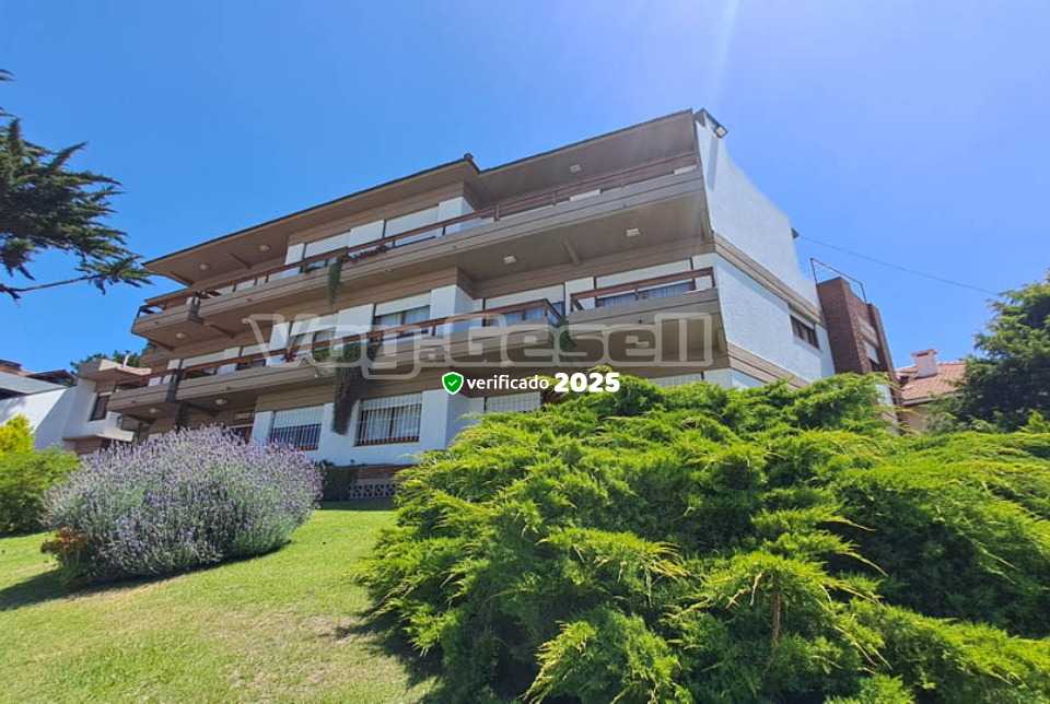 Alquilo Departamentos Edificio Eros en Villa Gesell zona  a 100 Mts de la Playa 