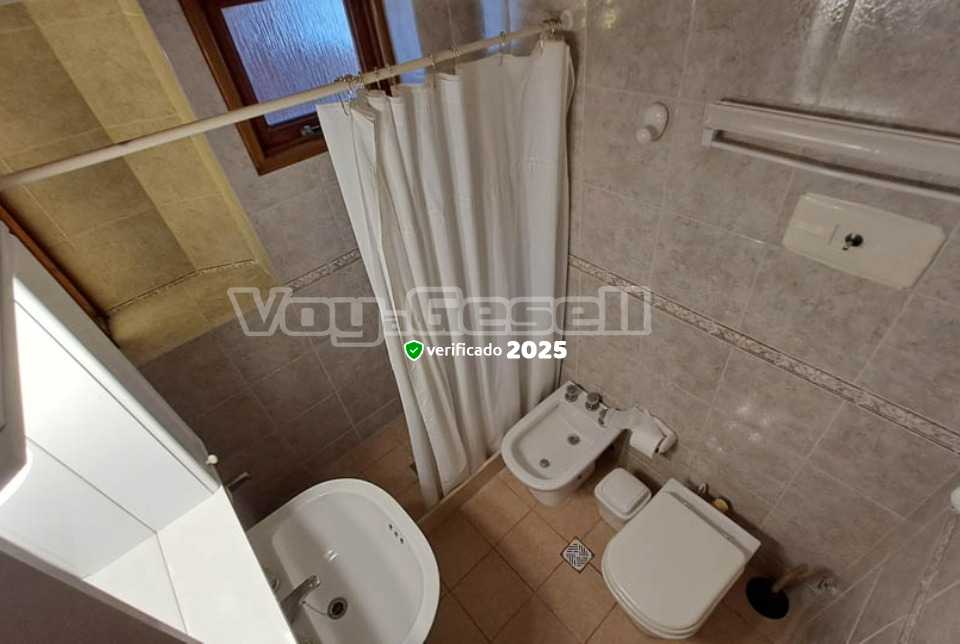 Alquilo Departamentos Edificio Eros en Villa Gesell zona  a 100 Mts de la Playa