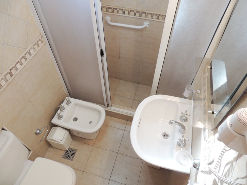 Alquilo Departamentos Edificio Lujan 1 en Villa Gesell zona  a 200 Mts de la Playa