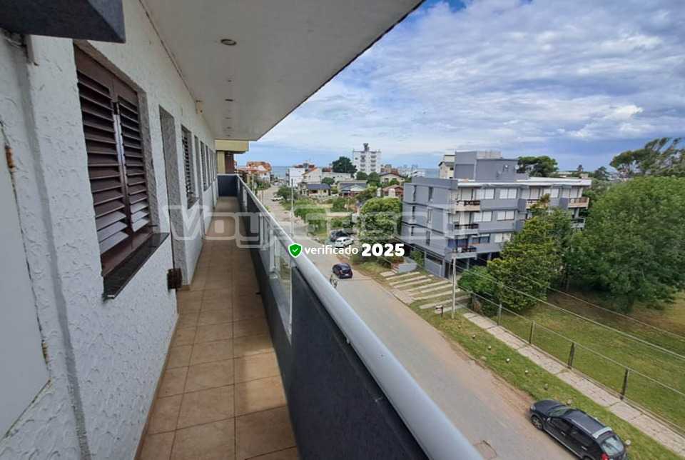 Alquilo Departamentos Edificio Lujan 1 en Villa Gesell zona  a 200 Mts de la Playa 