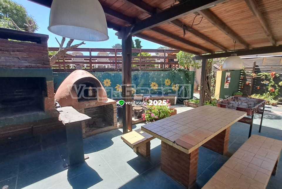 Alquilo Complejo de Duplex En Esta tierra en Villa Gesell zona  a 120 Mts de la Playa 