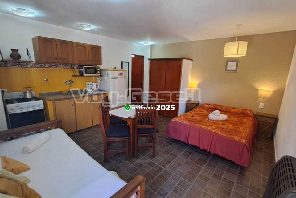 Alquilo Complejo de Duplex En Esta tierra en Villa Gesell zona  a 120 Mts de la Playa 