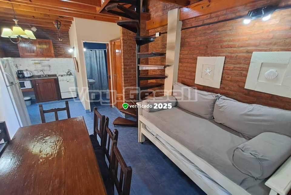 Alquilo Complejo de Duplex En Esta tierra en Villa Gesell zona  a 120 Mts de la Playa