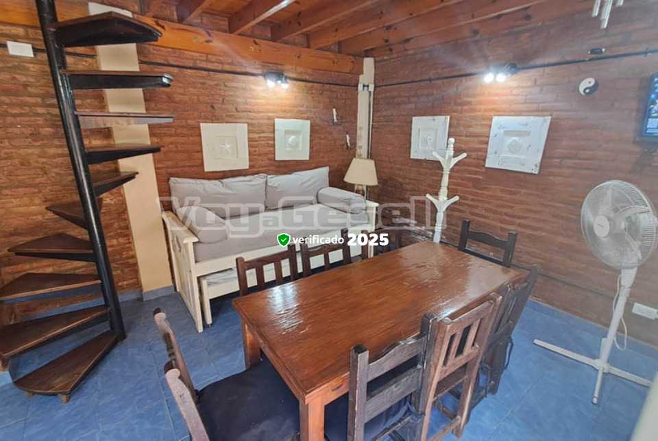 Alquilo Complejo de Duplex En Esta tierra en Villa Gesell zona  a 120 Mts de la Playa