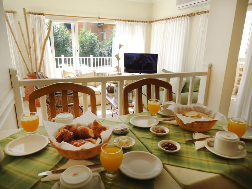 Alquilo Hotel Esturion Village en Villa Gesell zona  a 200 Mts de la Playa