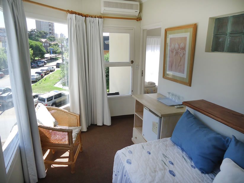 Alquilo Hotel Esturion Village en Villa Gesell zona  a 200 Mts de la Playa