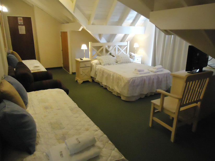 Alquilo Hotel Esturion Village en Villa Gesell zona  a 200 Mts de la Playa