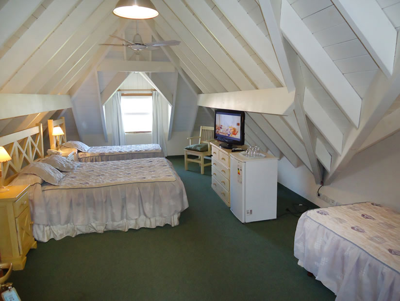 Alquilo Hotel Esturion Village en Villa Gesell zona  a 200 Mts de la Playa