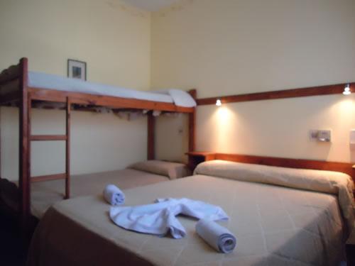 Alquilo Hotel Hotel Helvetica en Villa Gesell zona  a 100 mts de la Playa