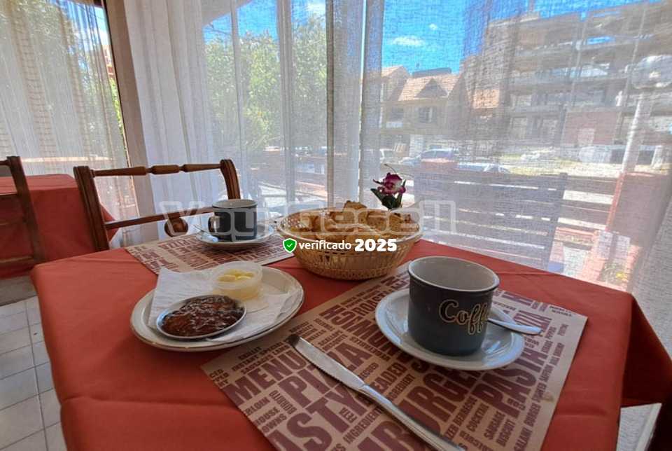 Alquilo Hotel Hotel Helvetica en Villa Gesell zona  a 100 mts de la Playa