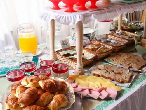 Alquilo Hotel Massa en Villa Gesell zona  a 100 Mts de la Playa