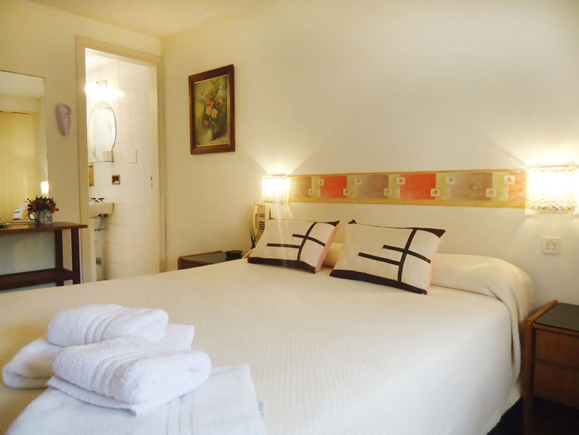 Alquilo Hotel Massa en Villa Gesell zona  a 100 Mts de la Playa