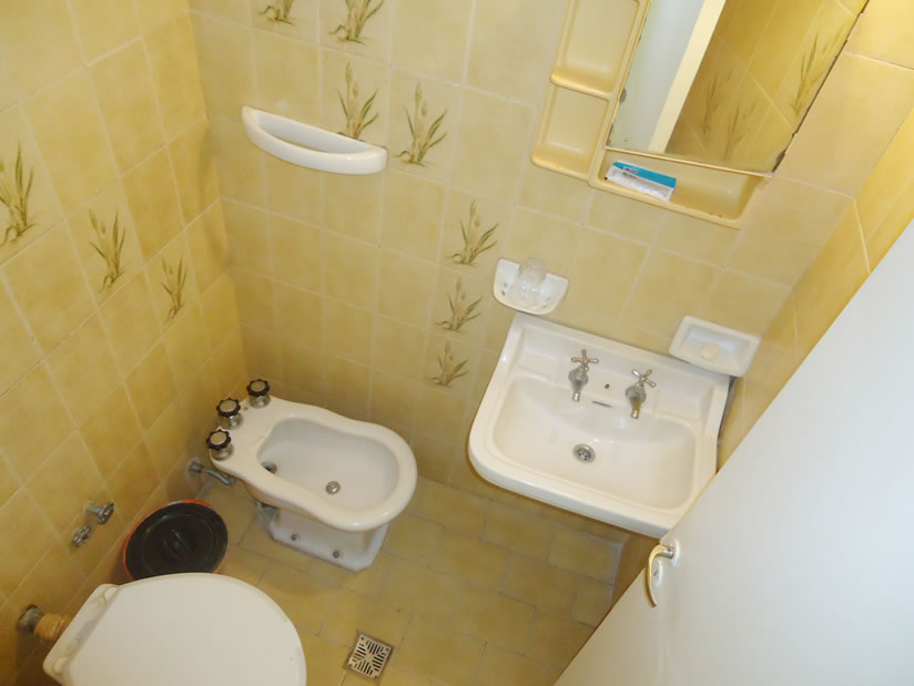 Alquilo Hotel Massa en Villa Gesell zona  a 100 Mts de la Playa