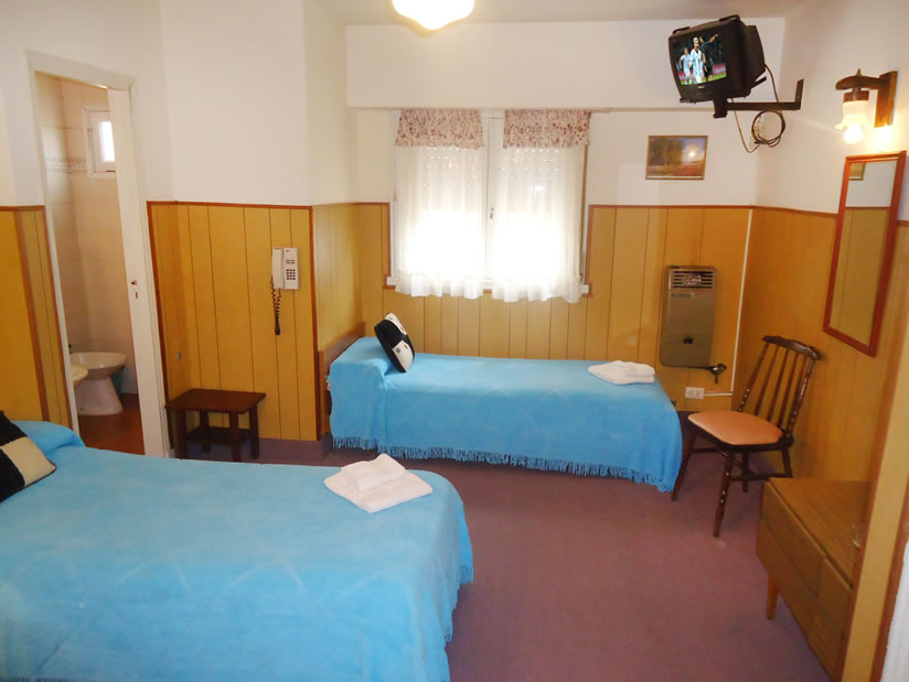 Alquilo Hotel Massa en Villa Gesell zona  a 100 Mts de la Playa