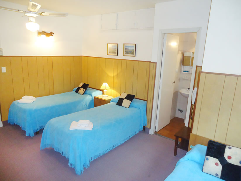 Alquilo Hotel Massa en Villa Gesell zona  a 100 Mts de la Playa