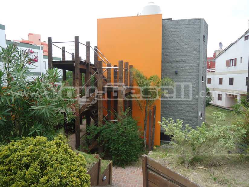 Alquilo Departamentos La Sirun en Villa Gesell zona  a 160 Mts de la Playa