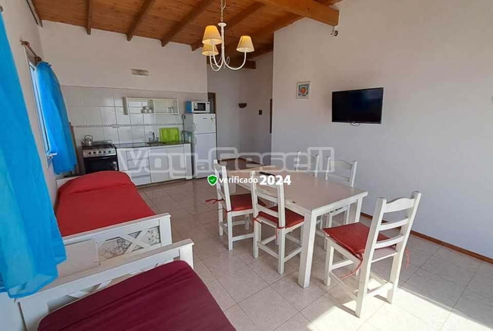 Alquilo Departamentos Paramar en Villa Gesell zona  a 100 mts de la Playa 