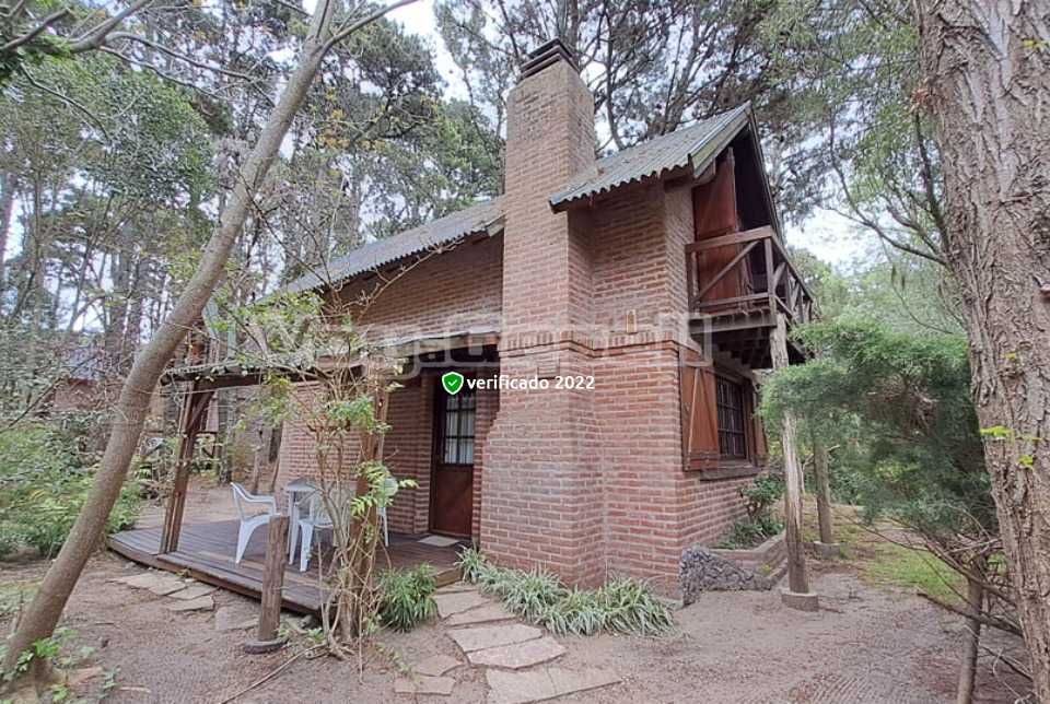 Alquilo Complejo de Cabañas Poetas del Bosque en Mar Azul zona  a 500 mts de la Playa 