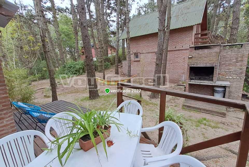Alquilo Complejo de Cabañas Poetas del Bosque en Mar Azul zona  a 500 mts de la Playa