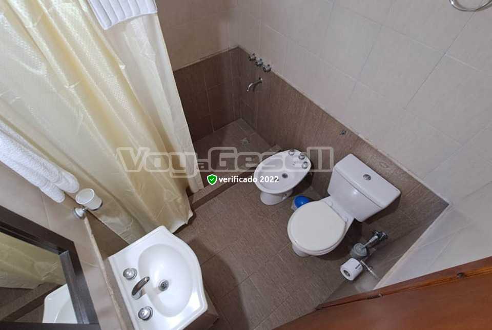 Alquilo Complejo de Cabañas Poetas del Bosque en Mar Azul zona  a 500 mts de la Playa