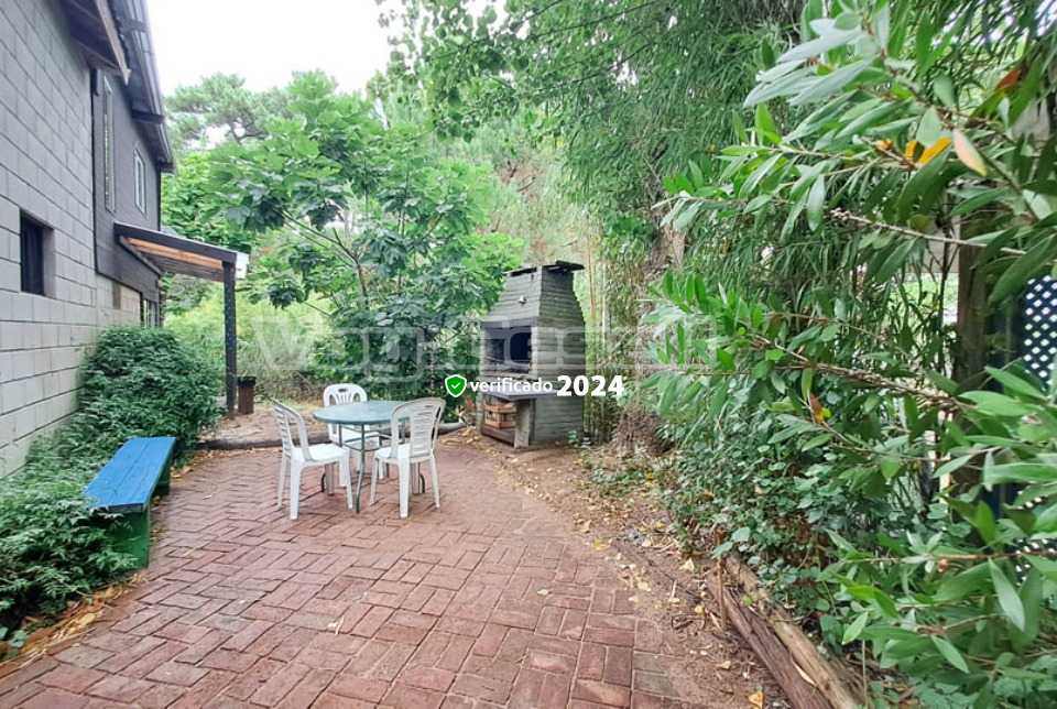 Alquilo Hostel Refugio del Sol en Mar Azul zona  a 700 Mts de la Playa 