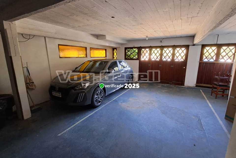 Alquilo Departamentos con Servicios Rosas Rojas en Villa Gesell zona  a 200 Mts de la Playa