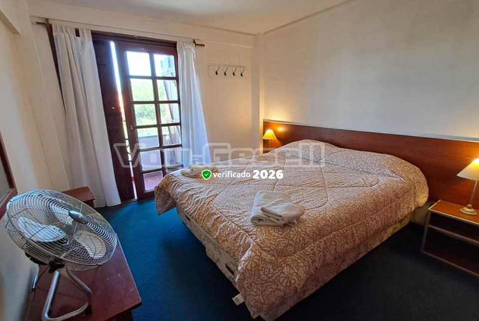 Alquilo Departamentos con Servicios Rosas Rojas en Villa Gesell zona  a 200 Mts de la Playa