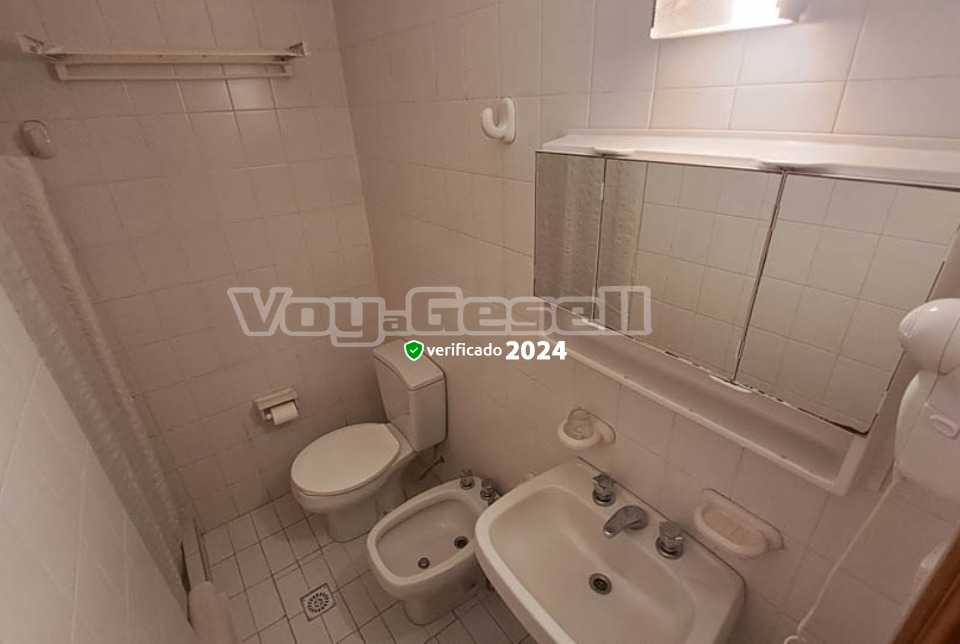 Alquilo Hostería Santa Barbara en Villa Gesell zona  a 100 mts de la Playa