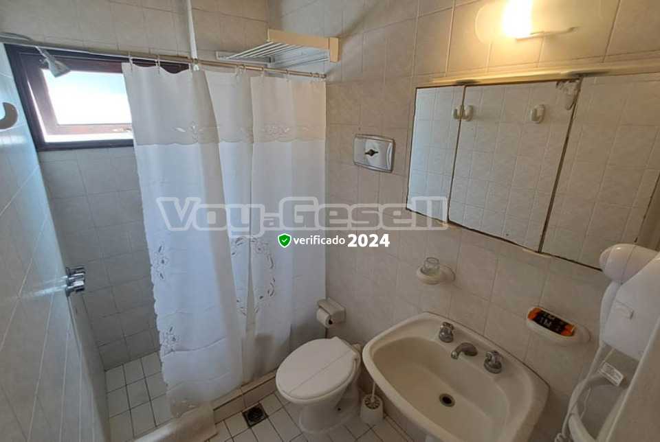 Alquilo Hotel Santa Barbara en Villa Gesell zona  a 100 mts de la Playa