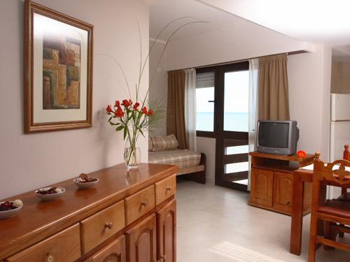 Alquilo Apart Hotel Torre del Sol en Villa Gesell zona  a 20 Mts de la Playa 