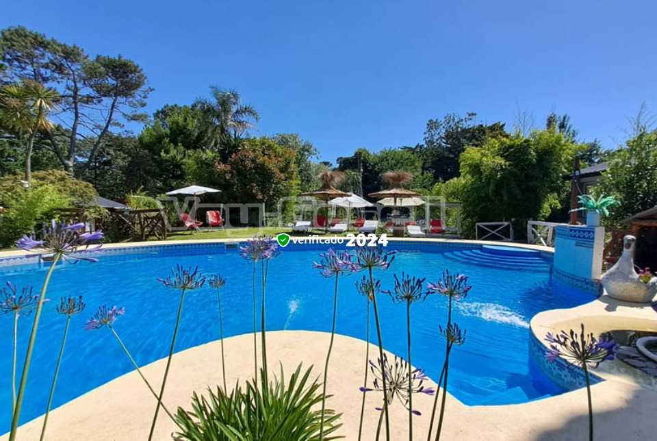 Villa Maya: Complejo de Cabañas en Villa Gesell zona Barrio Norte