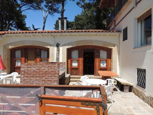 Alquilo Apart Hotel Villa Maya en Villa Gesell zona  a 200 Mts de la Playa 