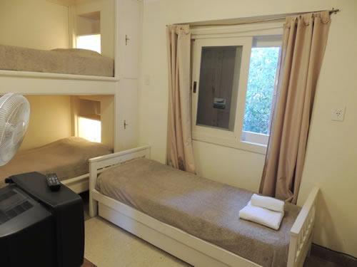 Alquilo Apart Hotel Villa Maya en Villa Gesell zona  a 200 Mts de la Playa 