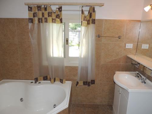 Alquilo Apart Hotel Villa Maya en Villa Gesell zona  a 200 Mts de la Playa