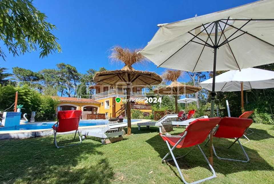 Alquilo Apart Hotel Villa Maya en Villa Gesell zona  a 200 Mts de la Playa 