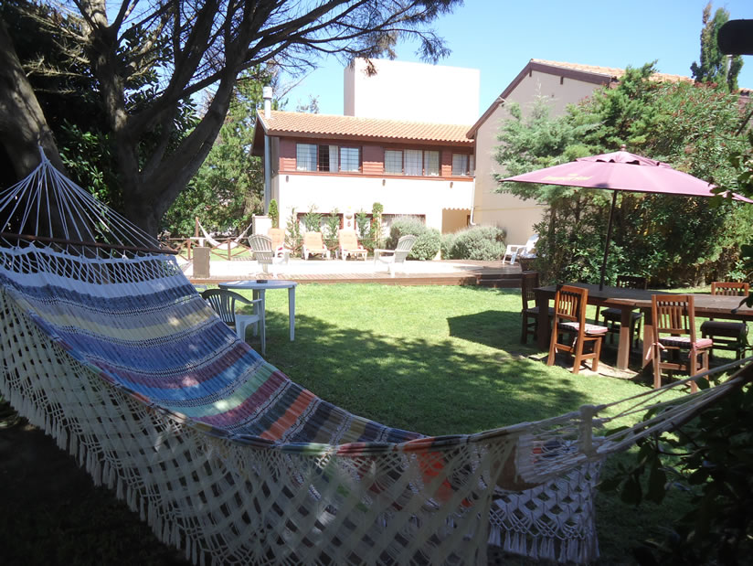 Alquilo Complejo de Cabañas Villa Olimpia en Villa Gesell zona  a 80 Mts de la Playa 