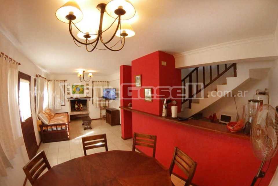 Alquilo Complejo de Cabañas Villa Olimpia en Villa Gesell zona  a 80 Mts de la Playa