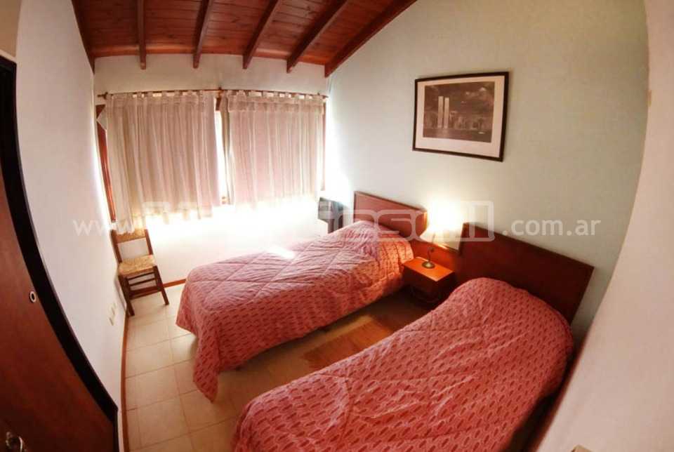 Alquilo Complejo de Cabañas Villa Olimpia en Villa Gesell zona  a 80 Mts de la Playa