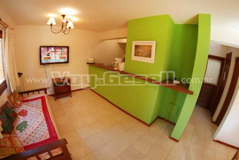 Alquilo Complejo de Cabañas Villa Olimpia en Villa Gesell zona  a 80 Mts de la Playa