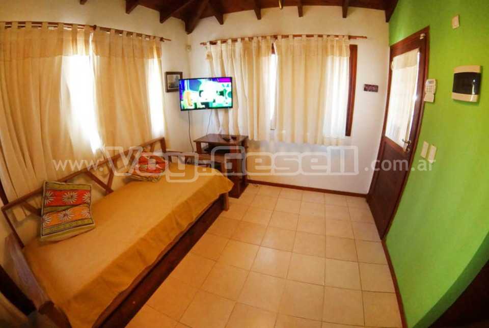 Alquilo Complejo de Cabañas Villa Olimpia en Villa Gesell zona  a 80 Mts de la Playa