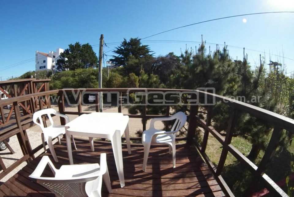 Alquilo Complejo de Cabañas Villa Olimpia en Villa Gesell zona  a 80 Mts de la Playa
