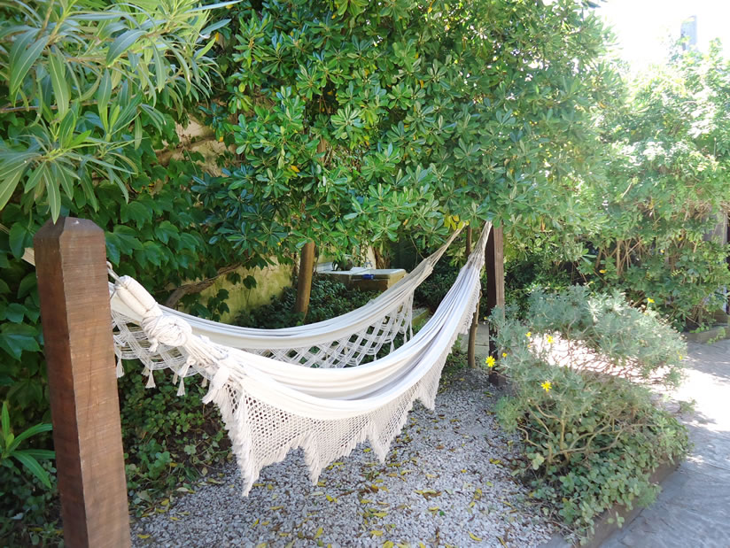 Alquilo Departamentos con Servicios YAI Departamentos en Villa Gesell zona  a 100 Mts de la Playa