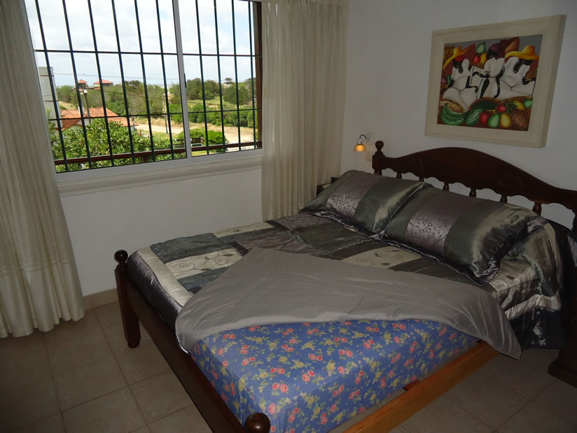 Alquilo Departamentos con Servicios YAI Departamentos en Villa Gesell zona  a 100 Mts de la Playa