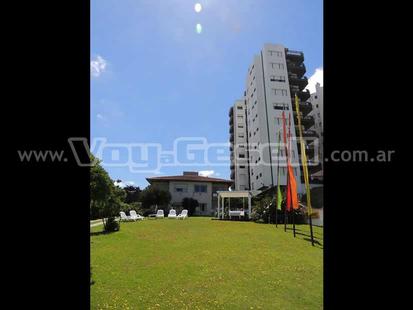 Alquilo Departamentos con Servicios YAI Departamentos en Villa Gesell zona  a 100 Mts de la Playa 