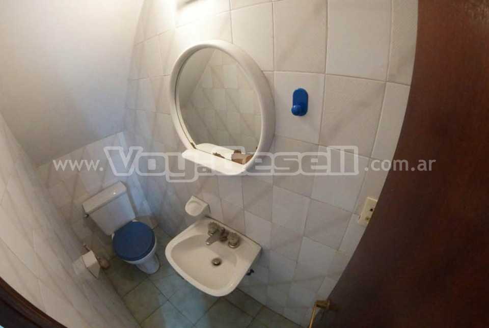 Alquilo Duplex Esmeralda en Villa Gesell zona Centro a 200 Mts de la Playa 