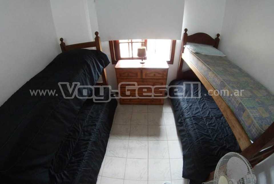 Alquilo Duplex Esmeralda en Villa Gesell zona Centro a 200 Mts de la Playa